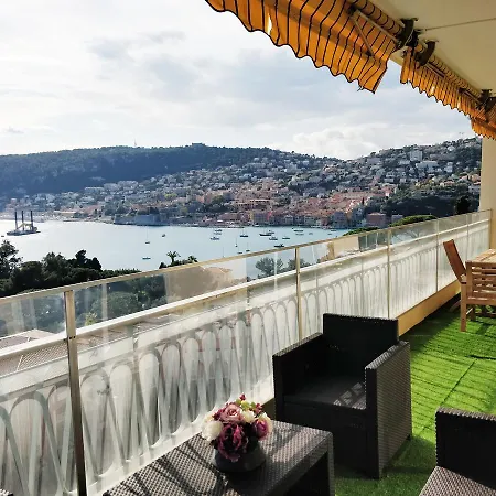 Stunning Flat Overlooking Bay アパート *